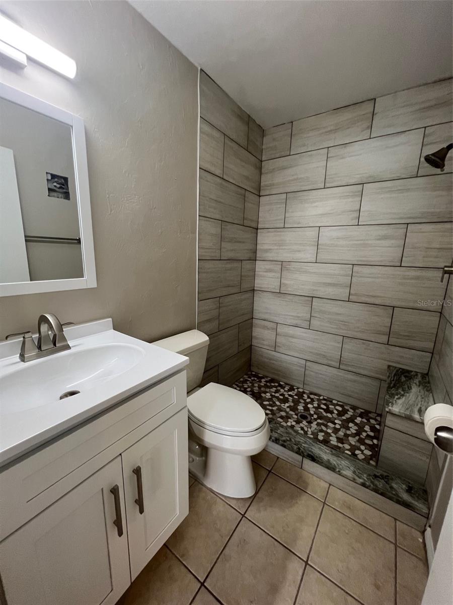 Image 20 of 38 For 25225 Rampart Boulevard 2006