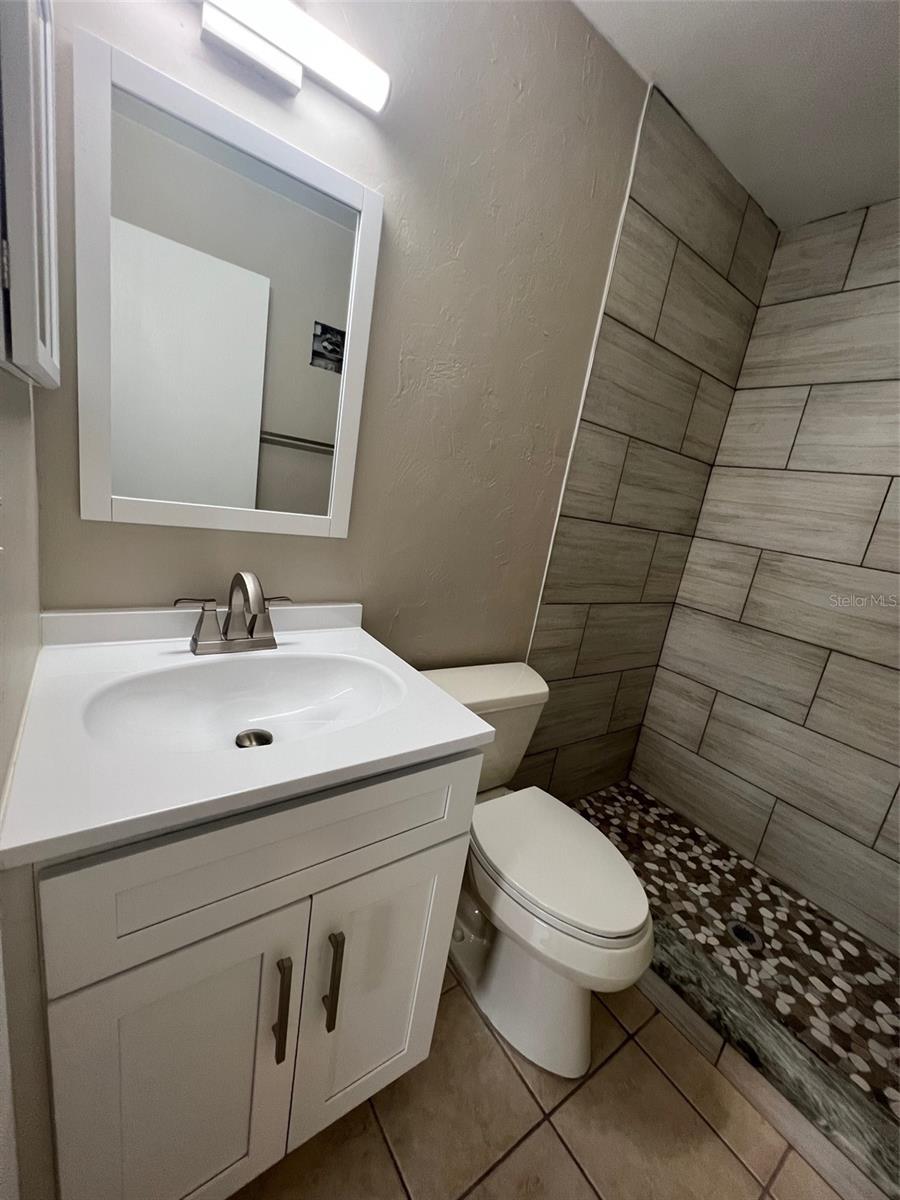 Image 21 of 38 For 25225 Rampart Boulevard 2006