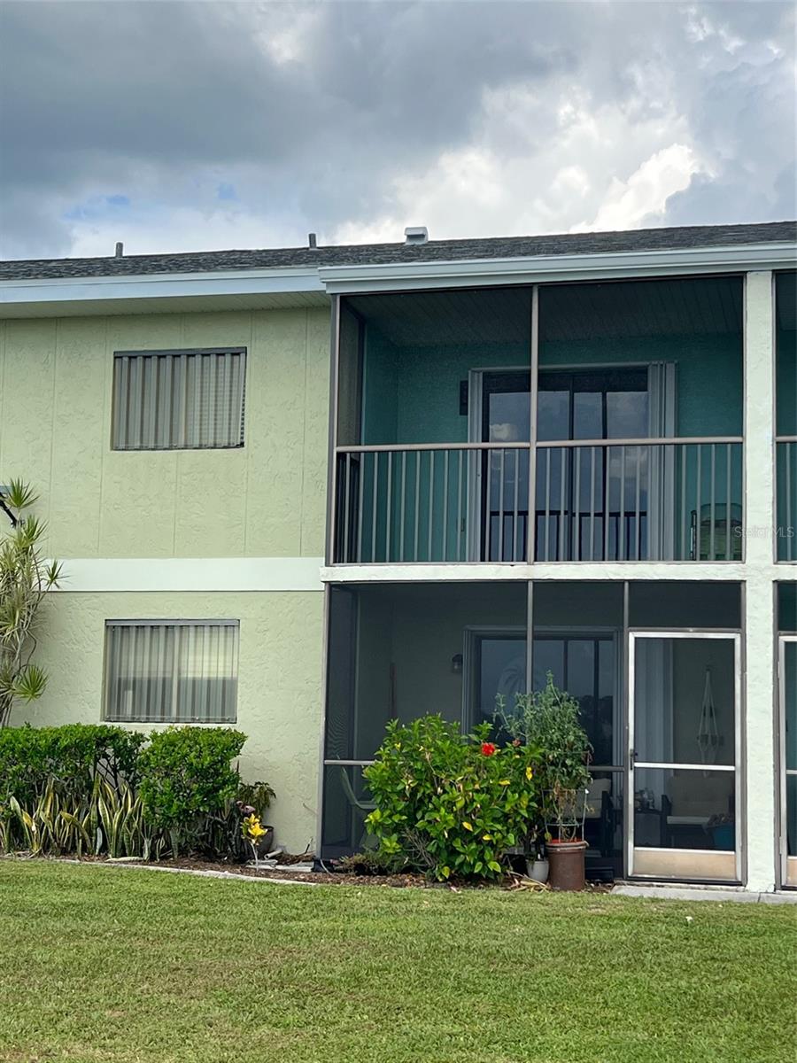 Image 26 of 38 For 25225 Rampart Boulevard 2006
