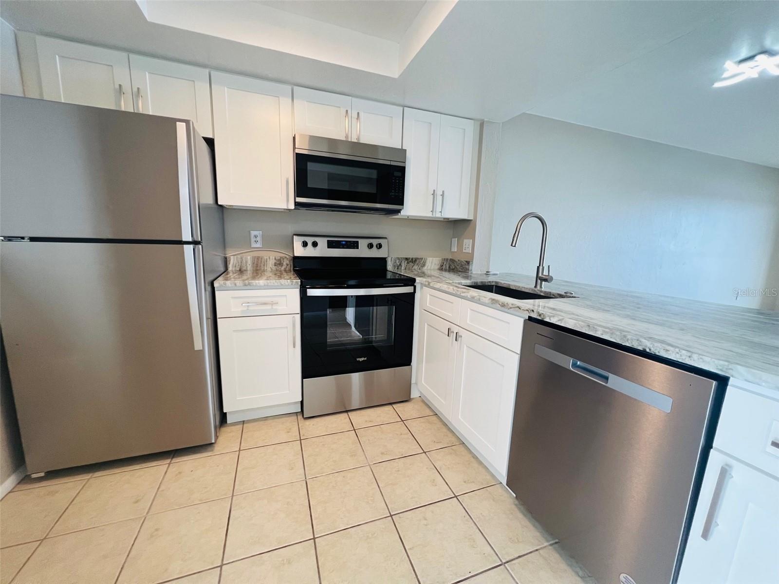 Image 6 of 38 For 25225 Rampart Boulevard 2006