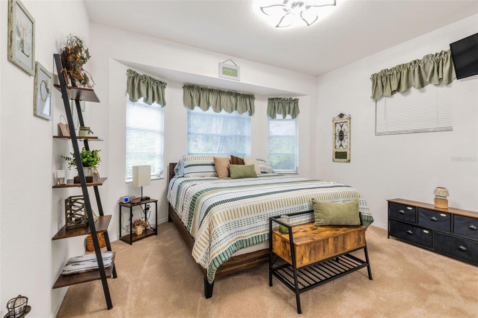 Image 32 of 80 For 2209 Baybell Street