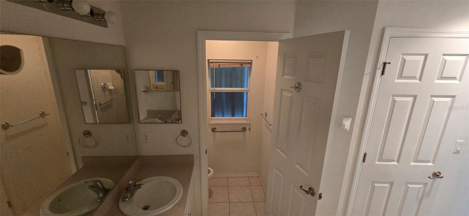 Image 11 of 17 For 1296 Banter Circle