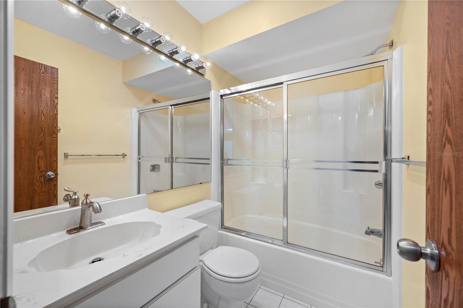 Image 14 of 32 For 12538 Kingsway Circle 1902