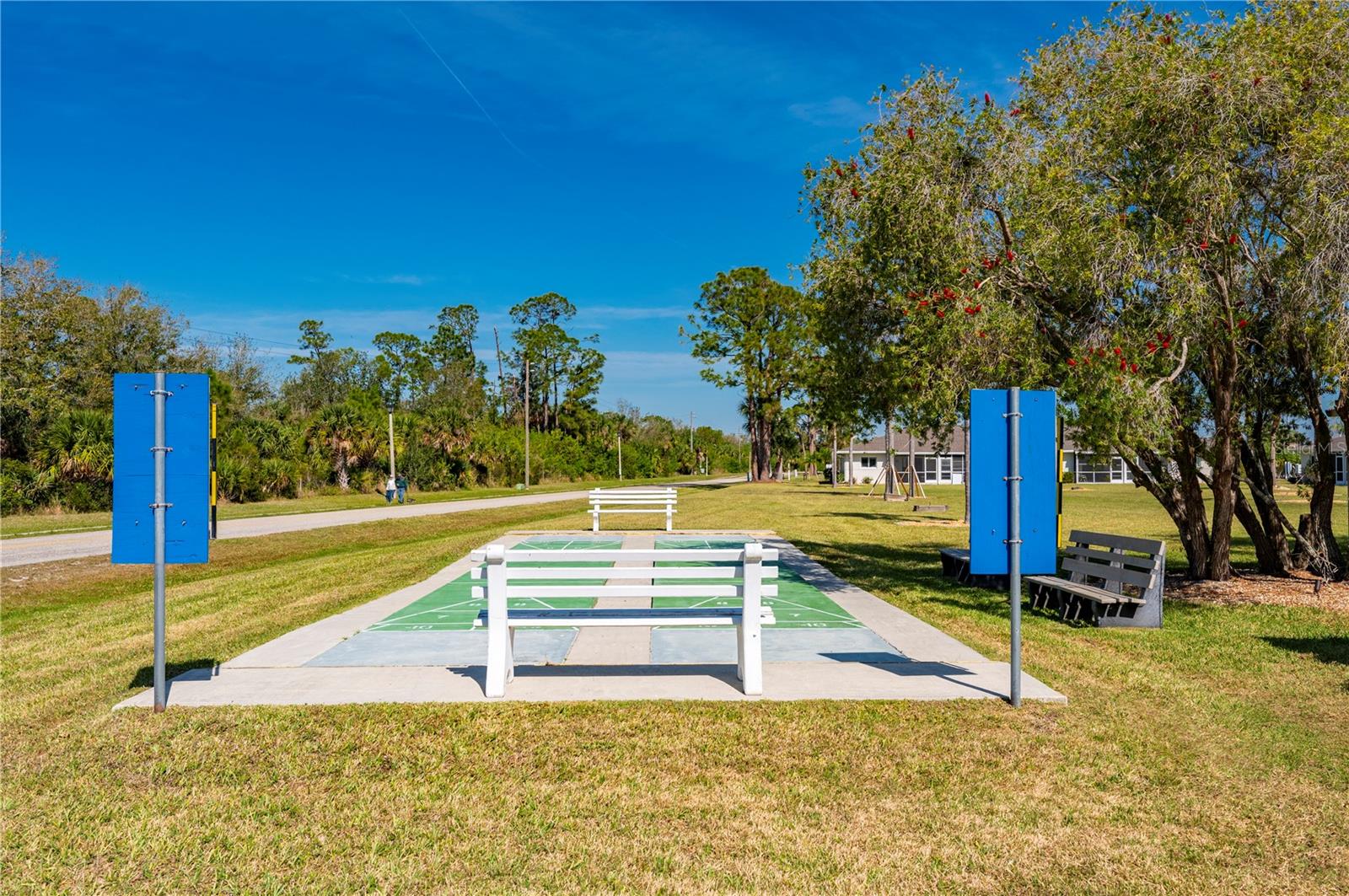 Image 27 of 32 For 12538 Kingsway Circle 1902