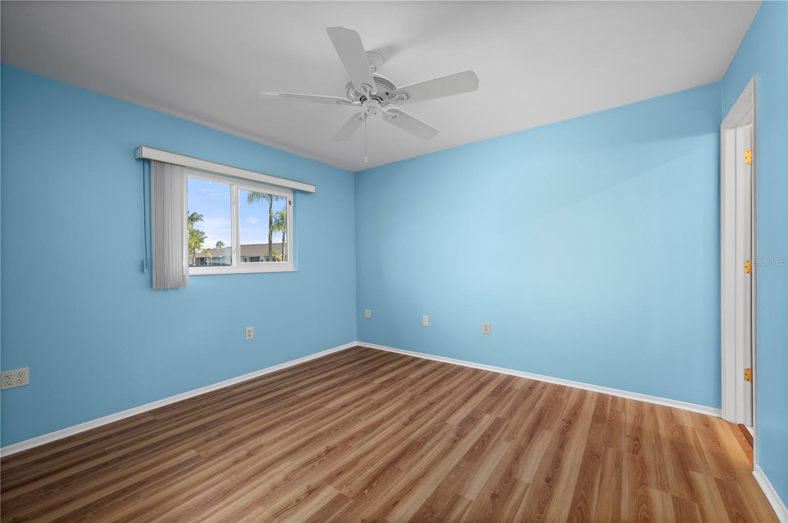 Image 8 of 32 For 12538 Kingsway Circle 1902