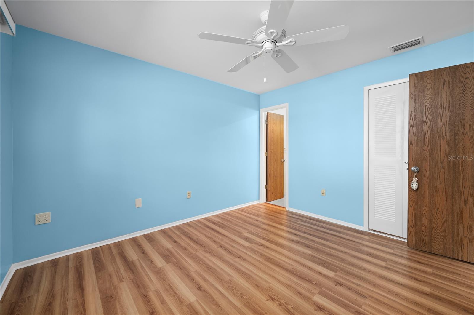 Image 9 of 32 For 12538 Kingsway Circle 1902