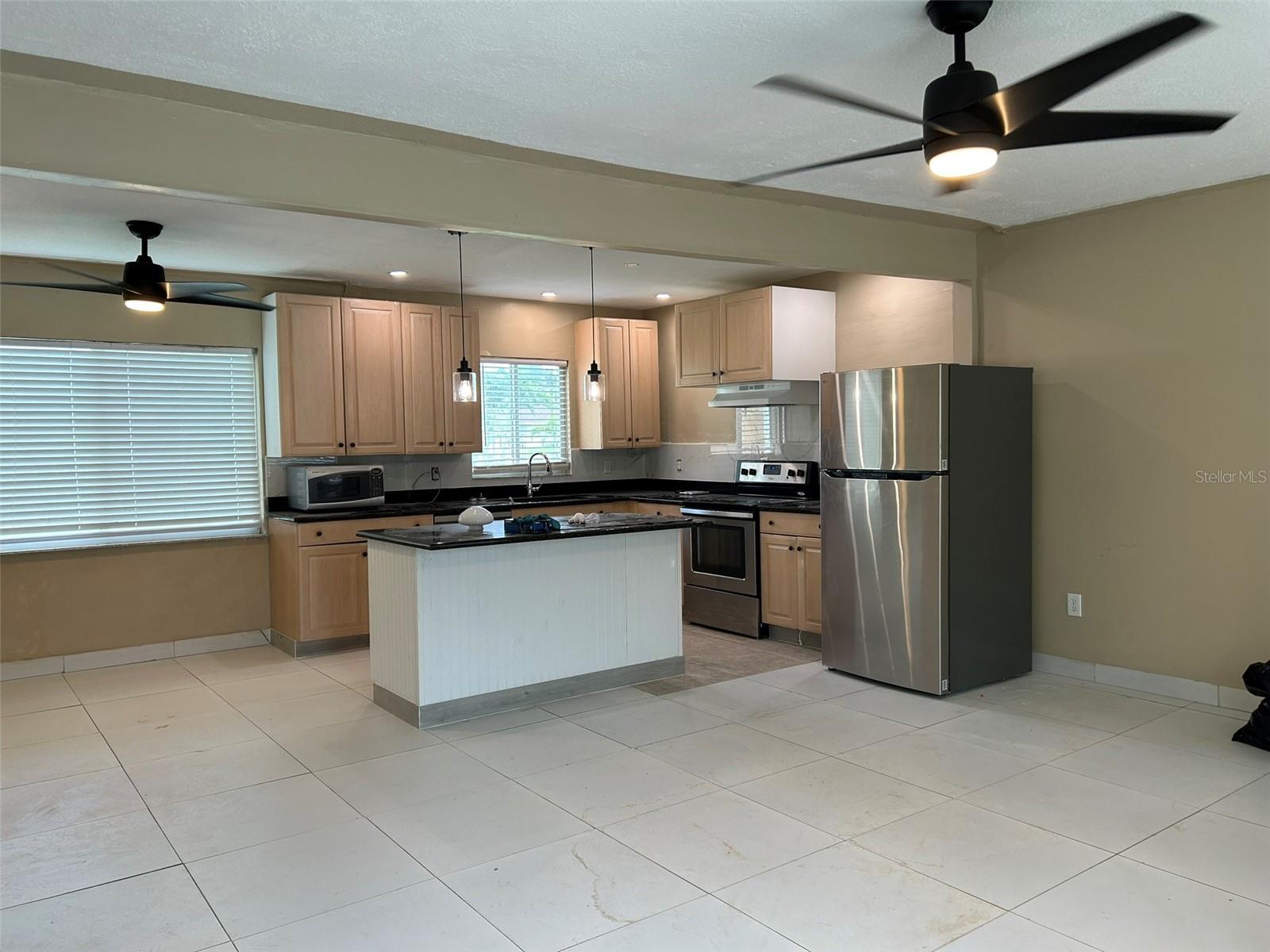 Image 2 of 5 For 1816 Narranja Street A