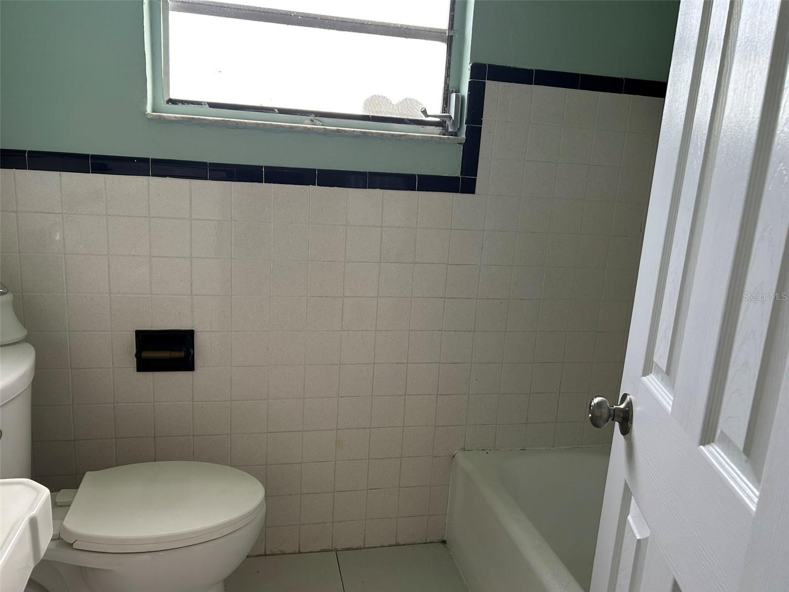 Image 5 of 5 For 1816 Narranja Street A