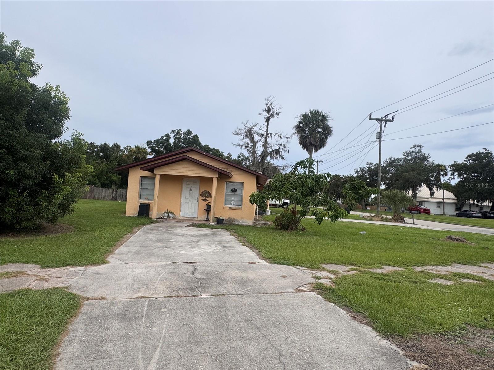 Image 3 of 6 For 221 Whidden Street