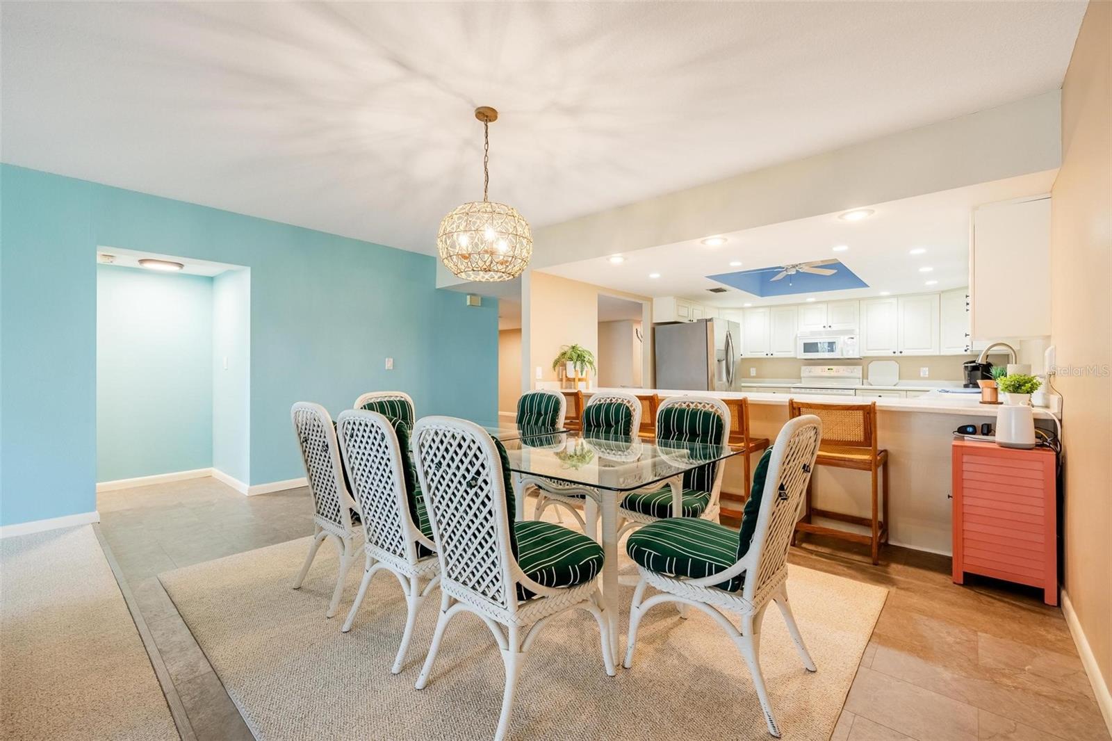 Image 14 of 55 For 3250 Southshore Drive 55a