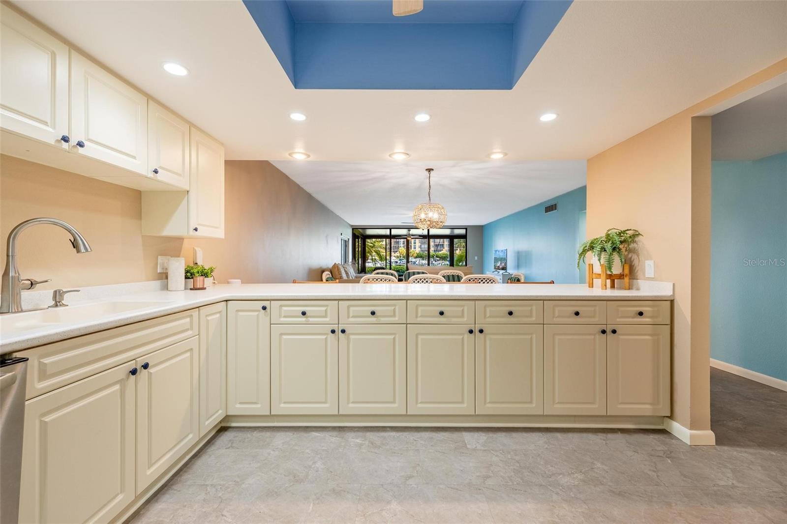 Image 17 of 55 For 3250 Southshore Drive 55a