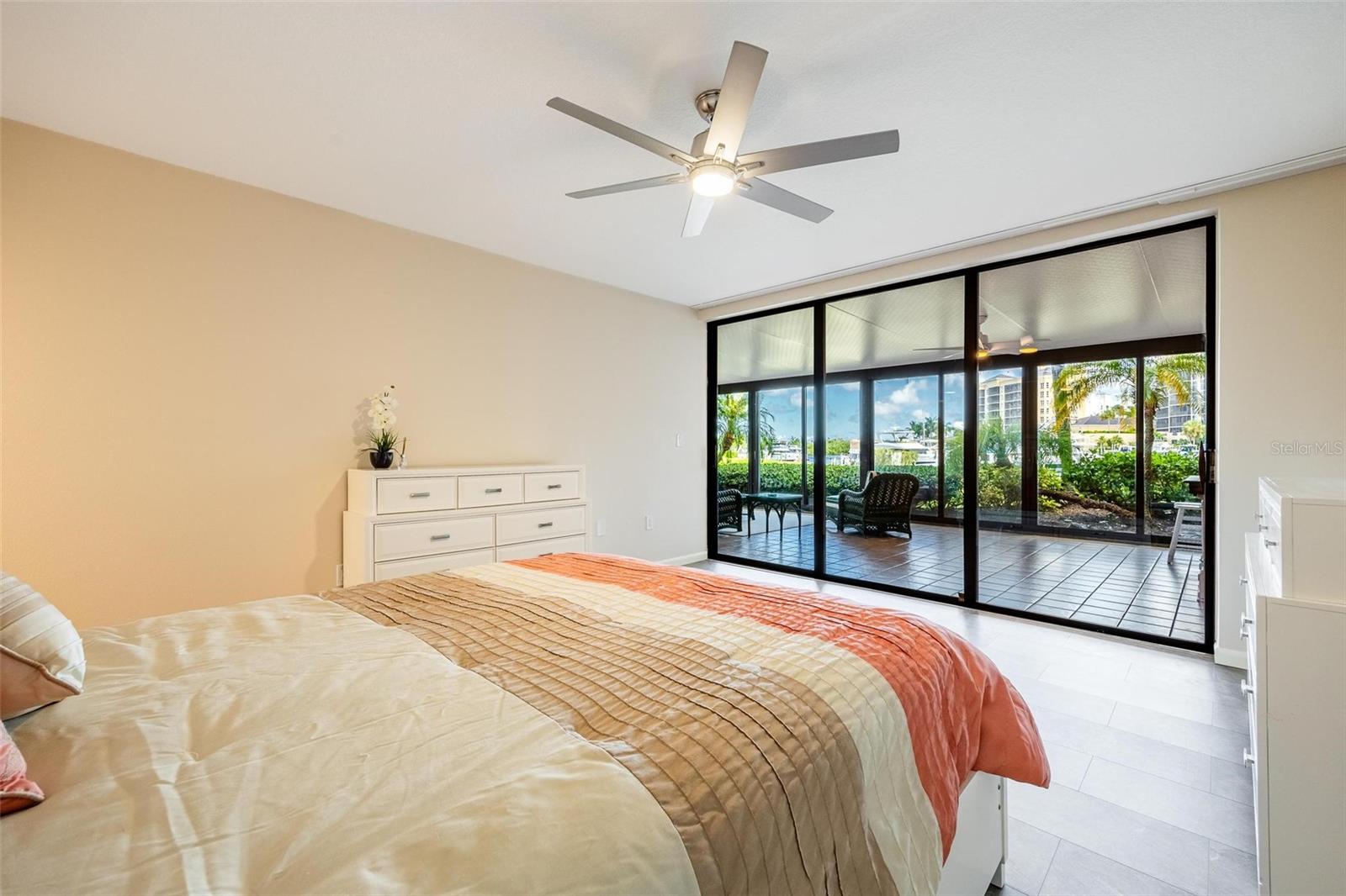 Image 21 of 55 For 3250 Southshore Drive 55a