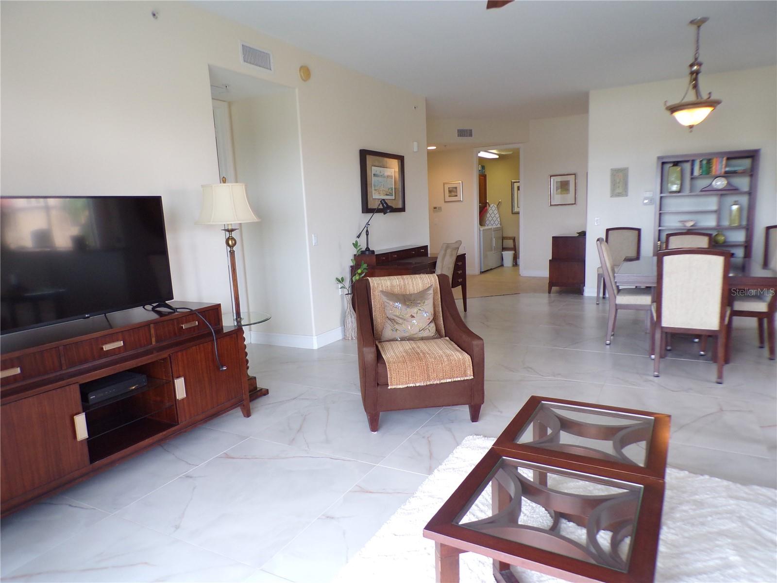 Image 5 of 77 For 88 Vivante Boulevard 402