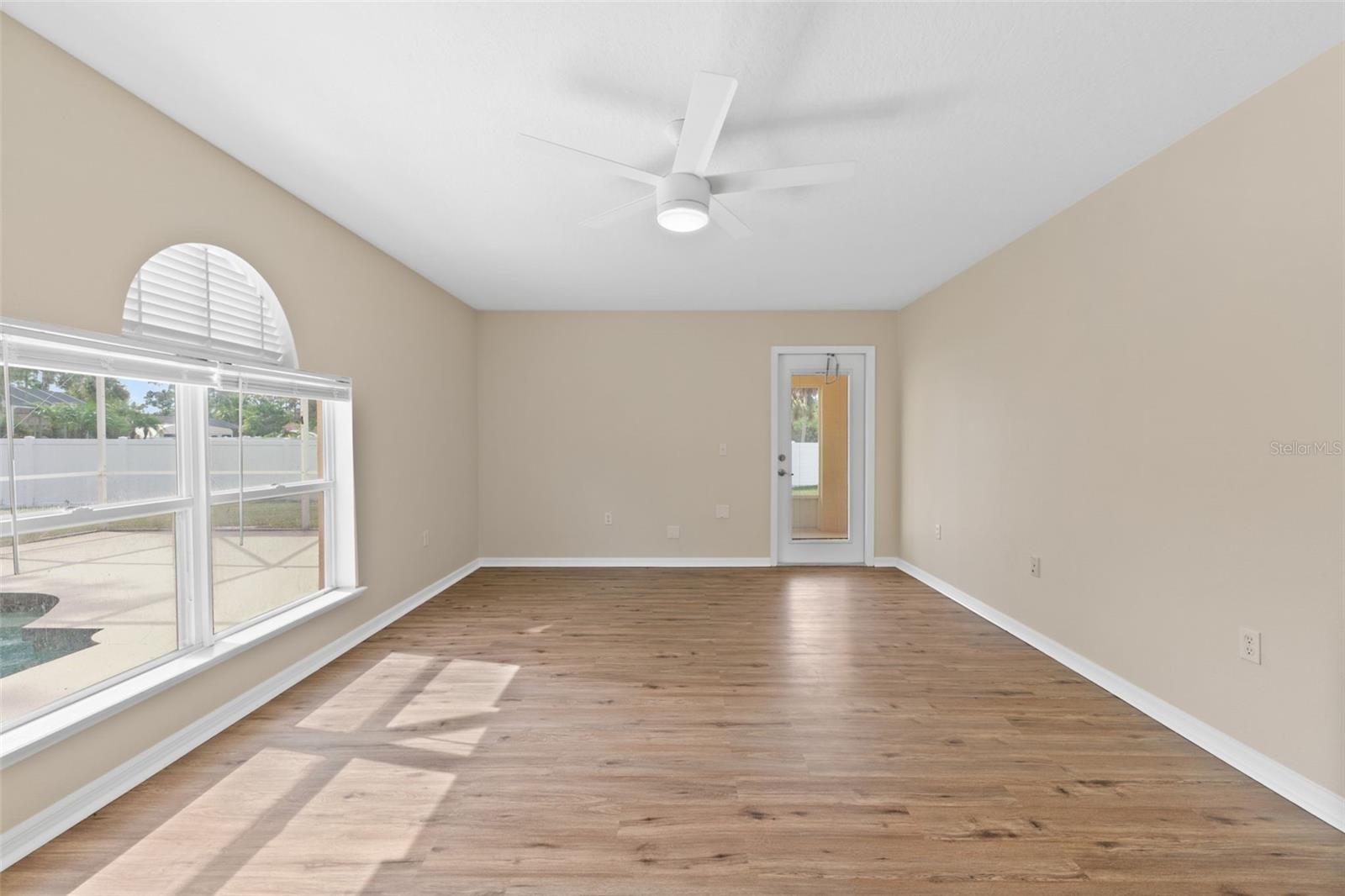 Image 12 of 47 For 5300 Sister Terrace