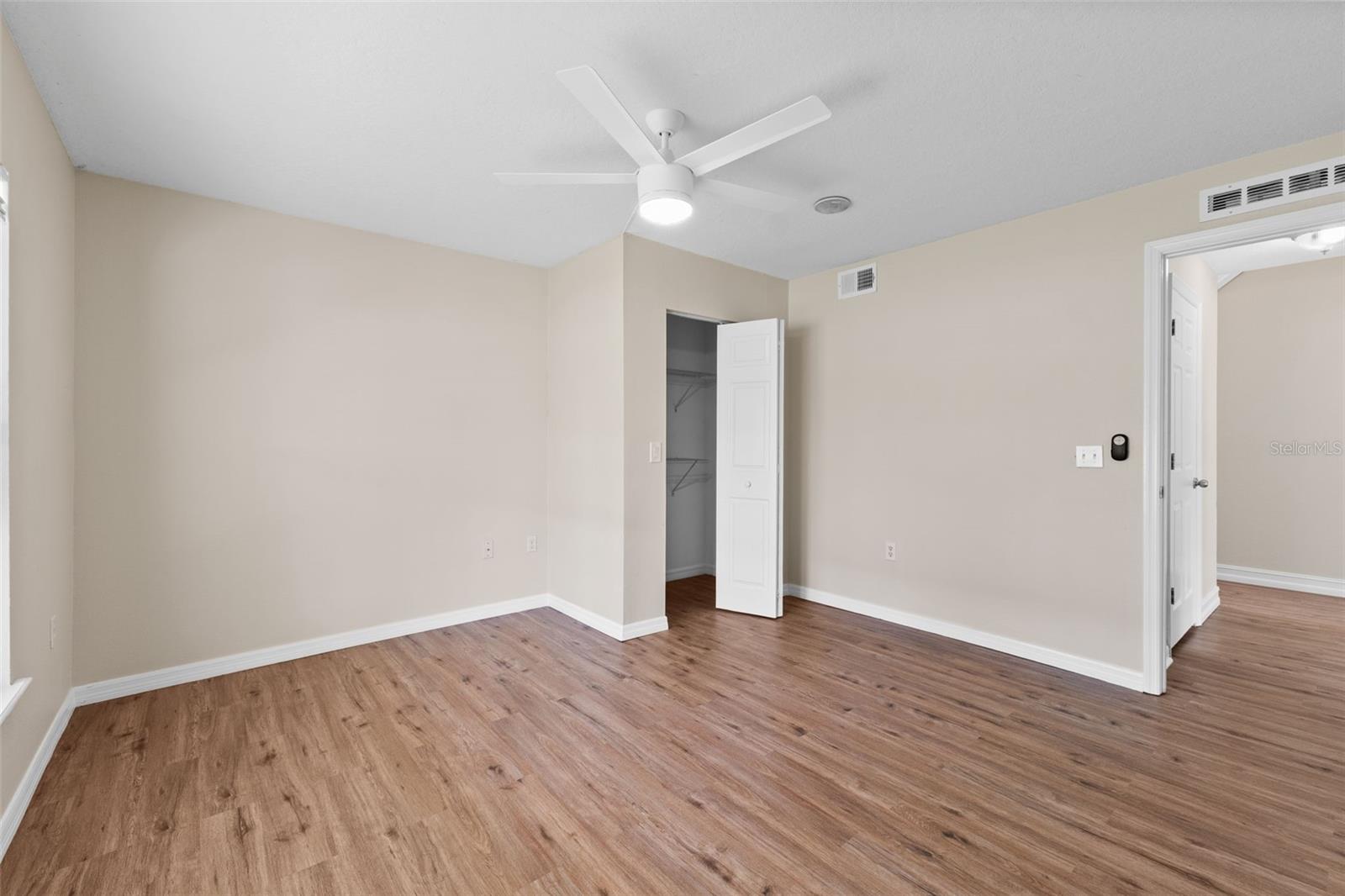 Image 16 of 47 For 5300 Sister Terrace