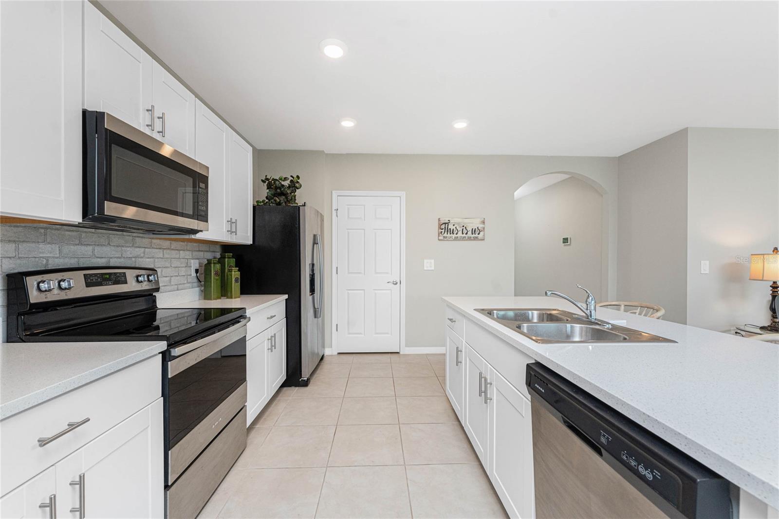 Image 12 of 52 For 4075 Manatee Lane