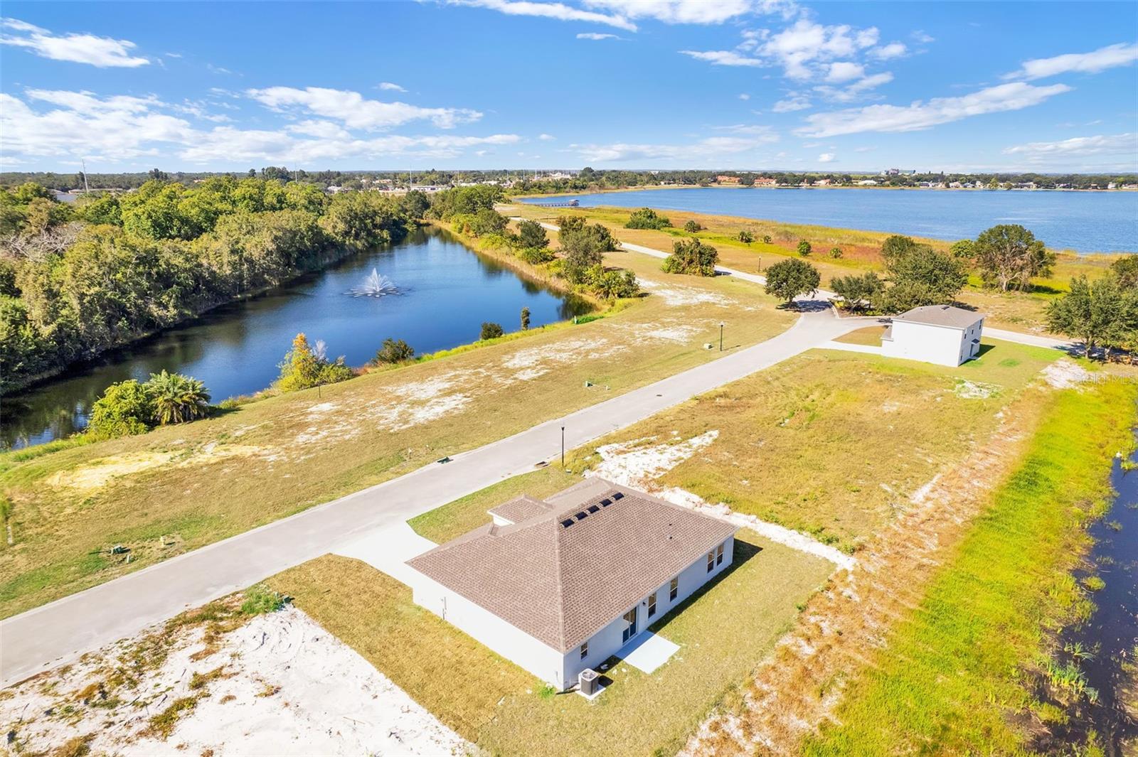 Image 6 of 17 For 636 Grand Oaks Drive