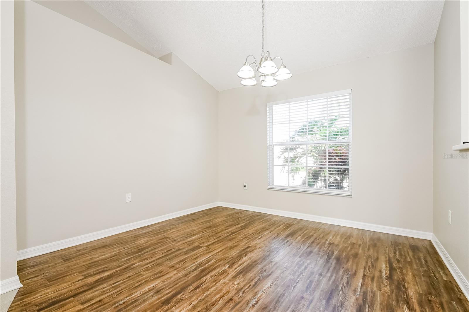 Image 8 of 15 For 2609 Highlands Vue Parkway