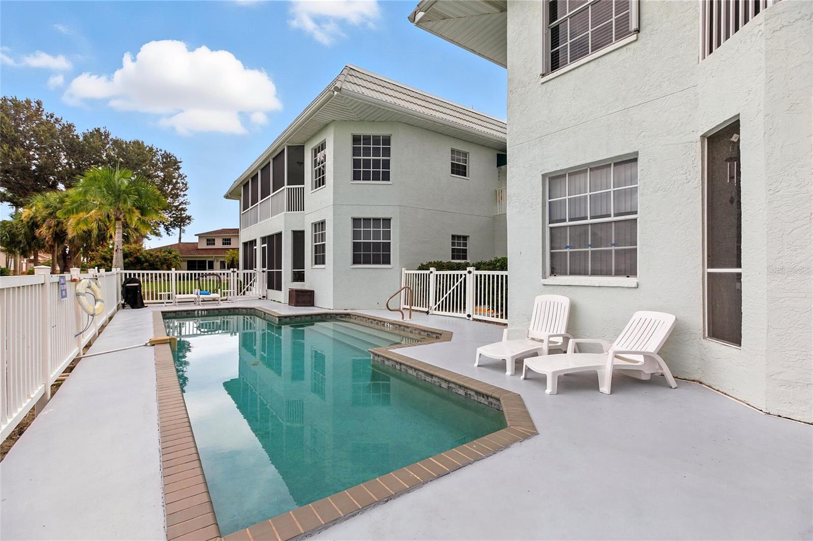Image 12 of 40 For 3907 San Rocco Drive 111