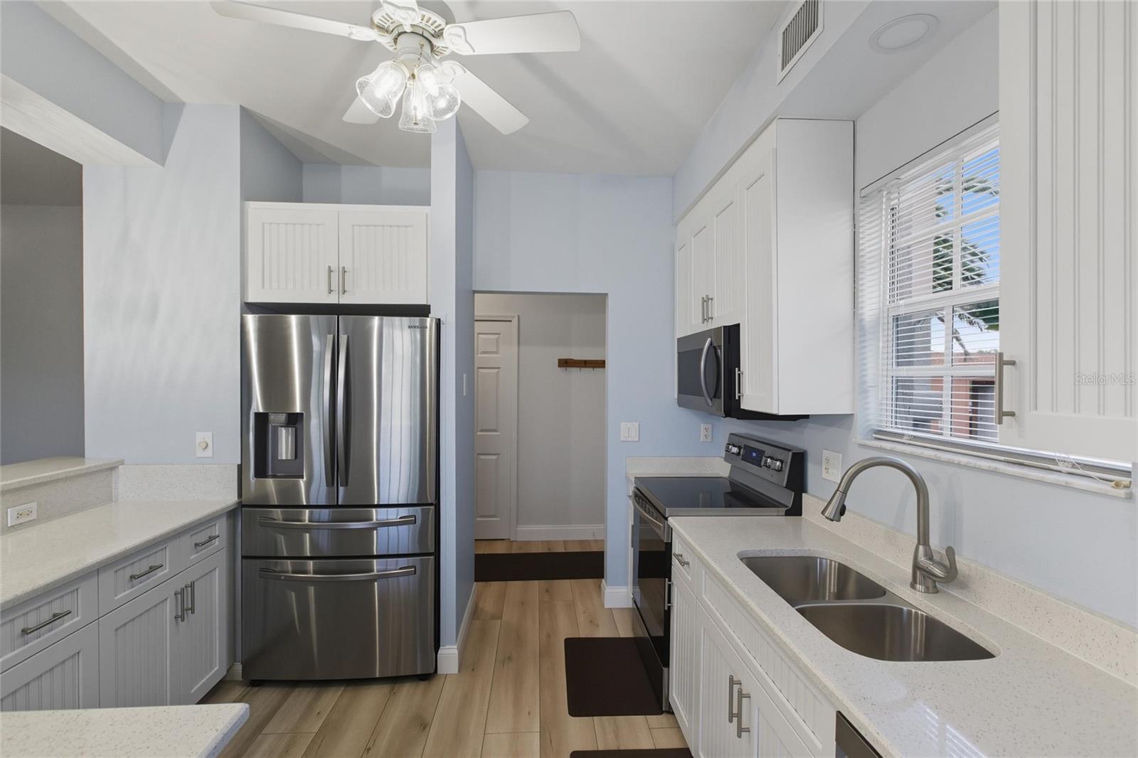 Image 6 of 40 For 3907 San Rocco Drive 111