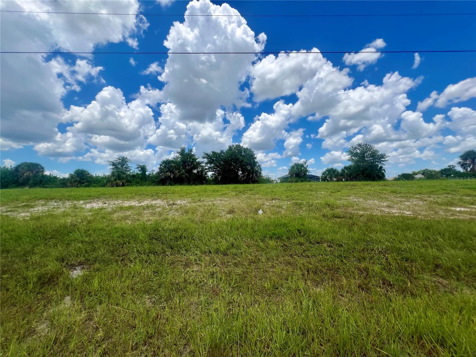 Image 2 of 6 For 1423 8th Terrace