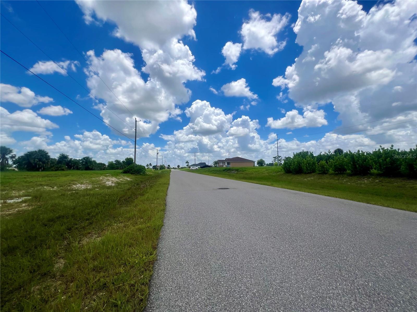 Image 4 of 6 For 1423 8th Terrace