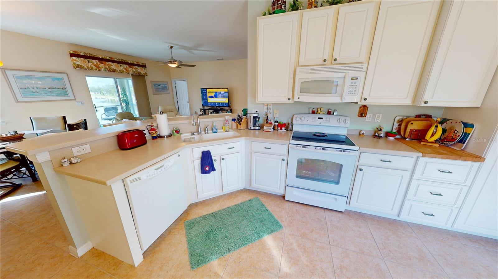 Image 11 of 33 For 24675 Rio Villa Lakes Circle