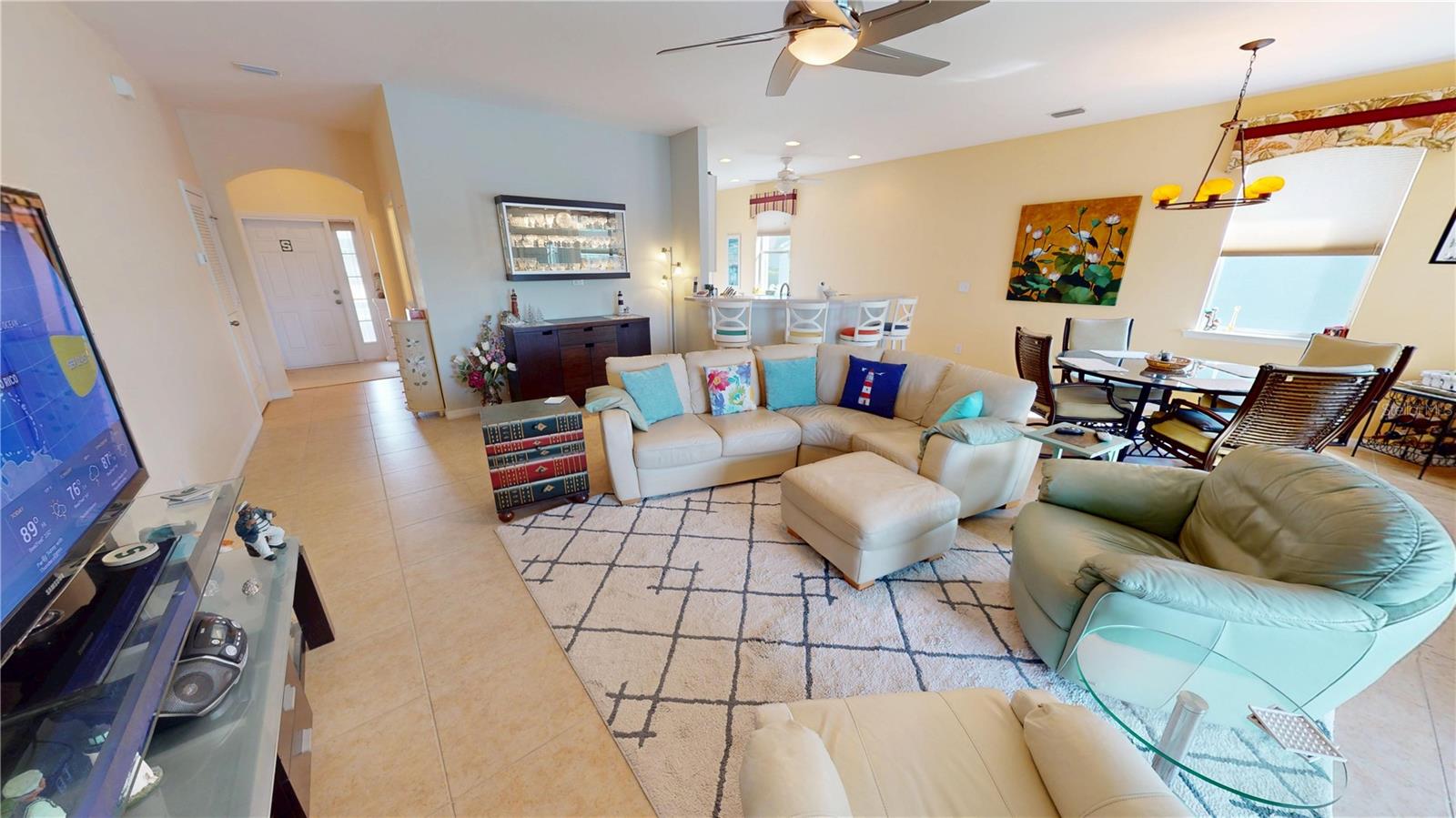 Image 7 of 33 For 24675 Rio Villa Lakes Circle