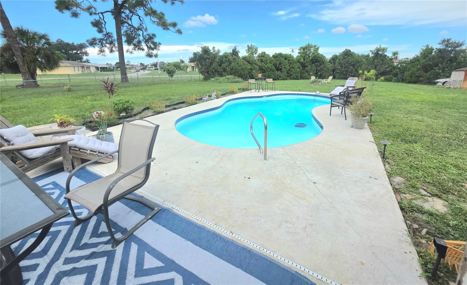 Image 4 of 17 For 5950 Spearman Circle