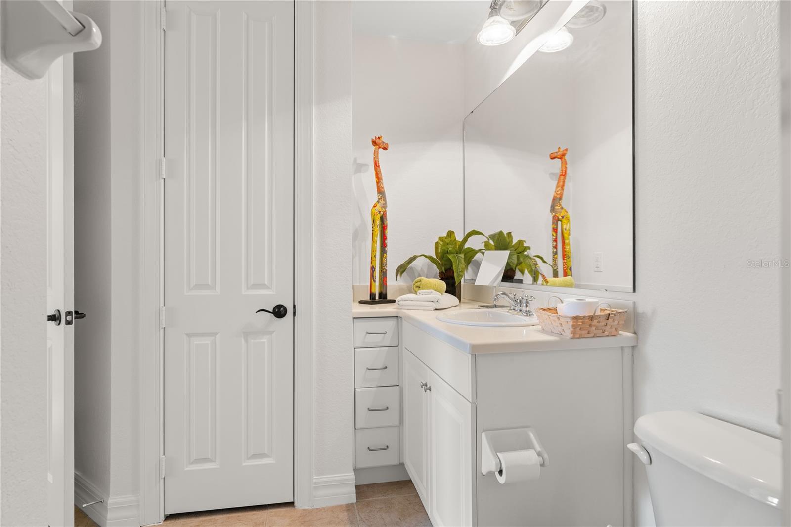 Image 44 of 87 For 99 Vivante Boulevard 99315