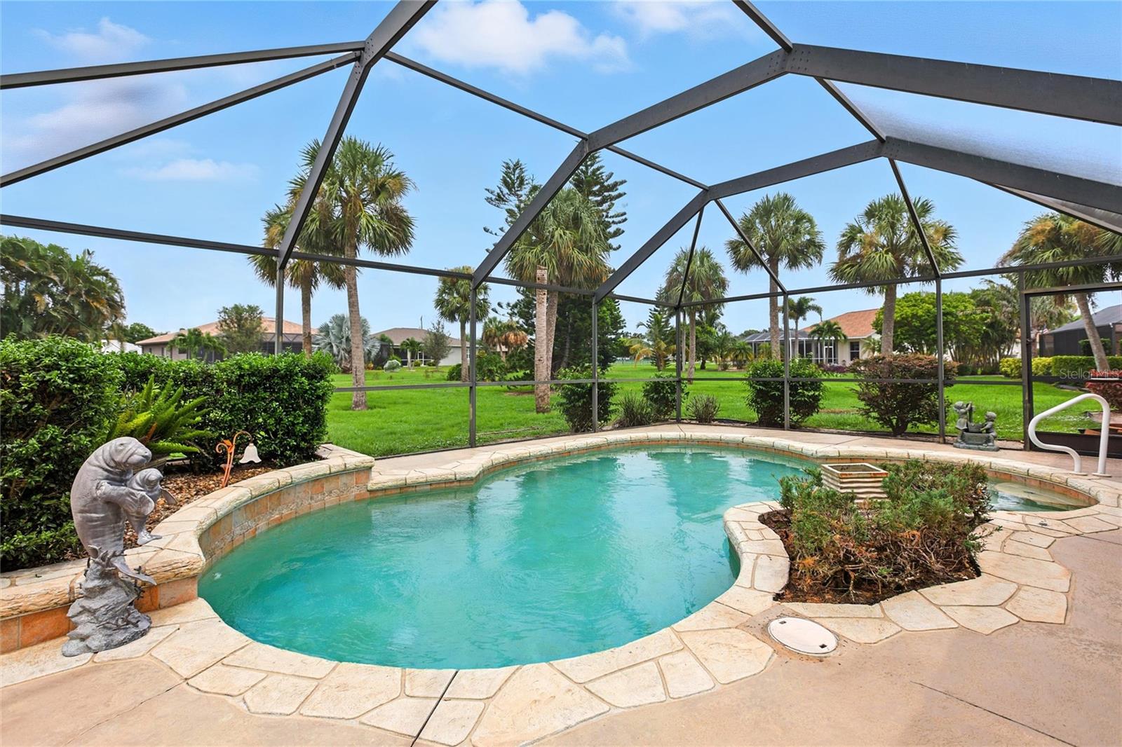 Image 20 of 21 For 592 Royal Poinciana