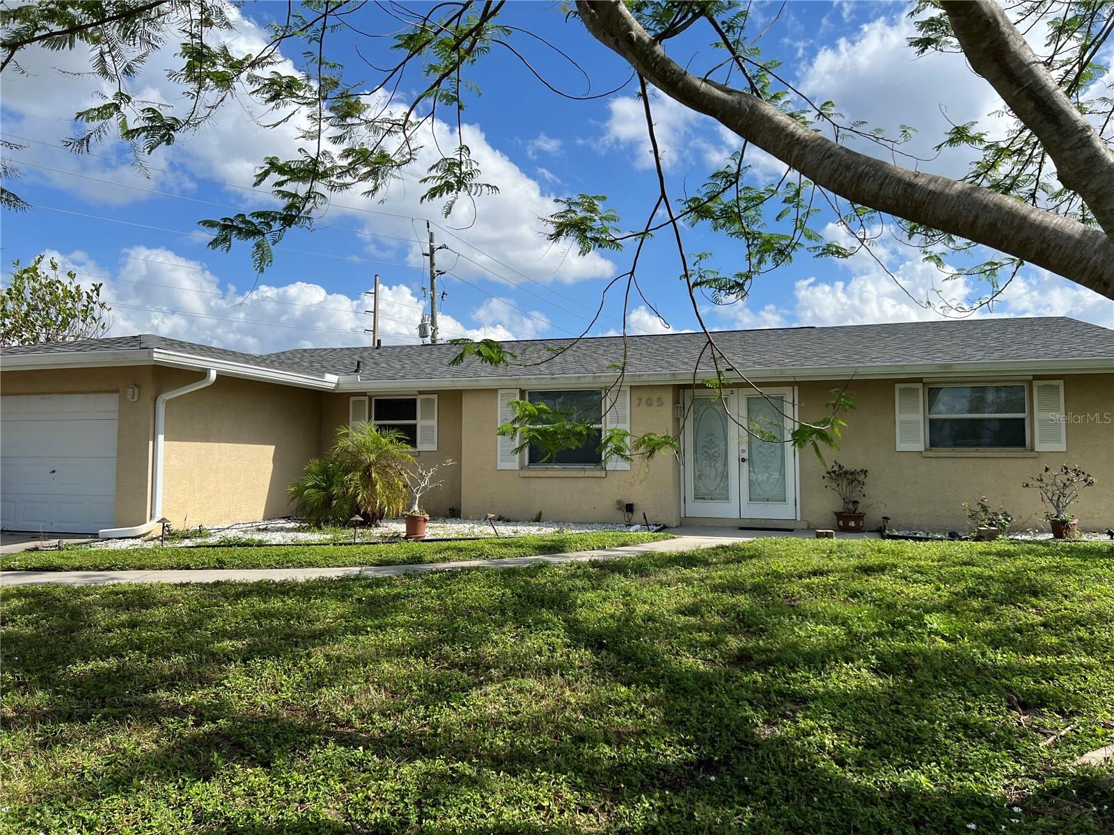 Details for 705 Crestview Circle Nw, PORT CHARLOTTE, FL 33948