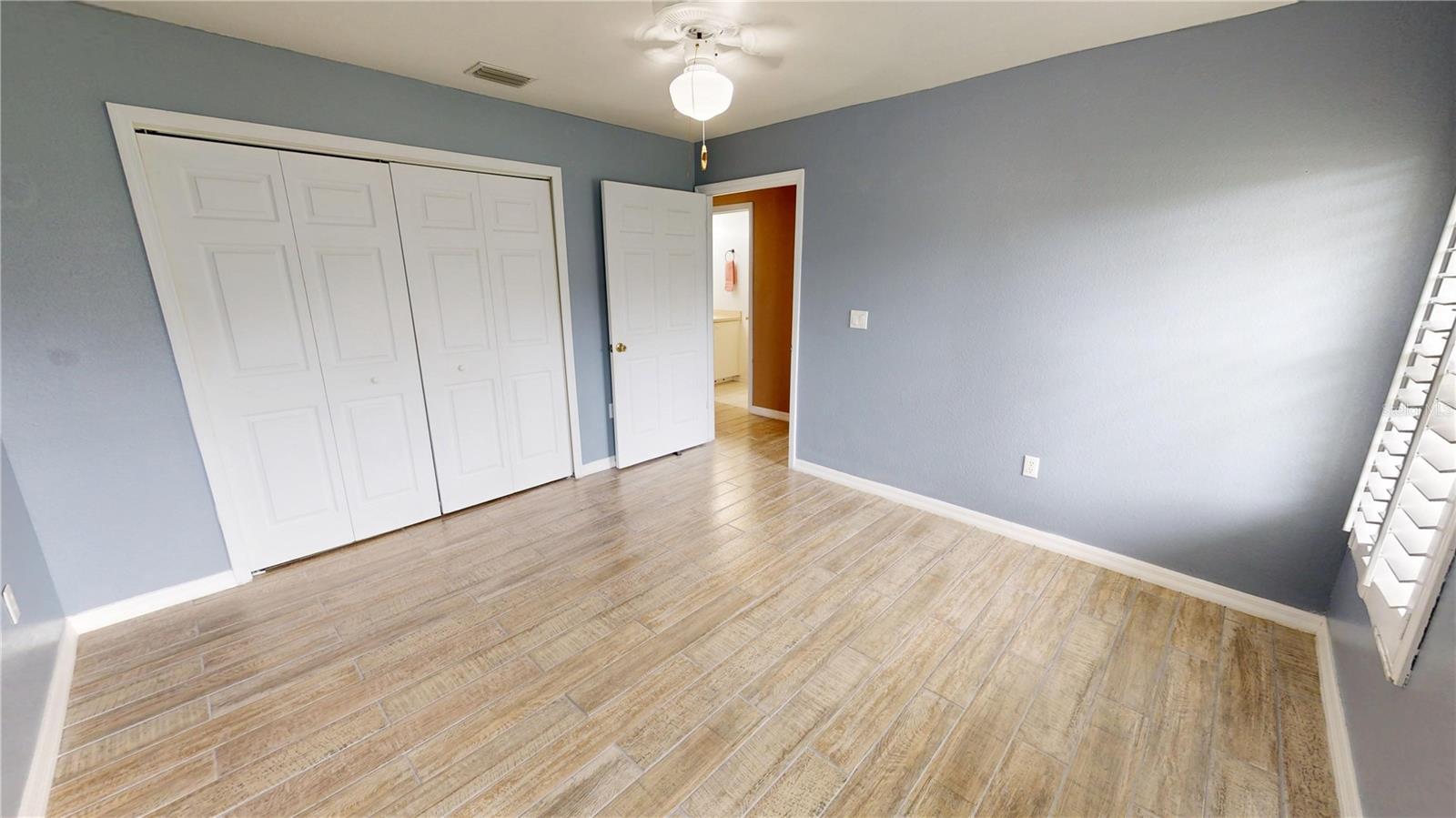 Image 15 of 24 For 330 Maraca Street