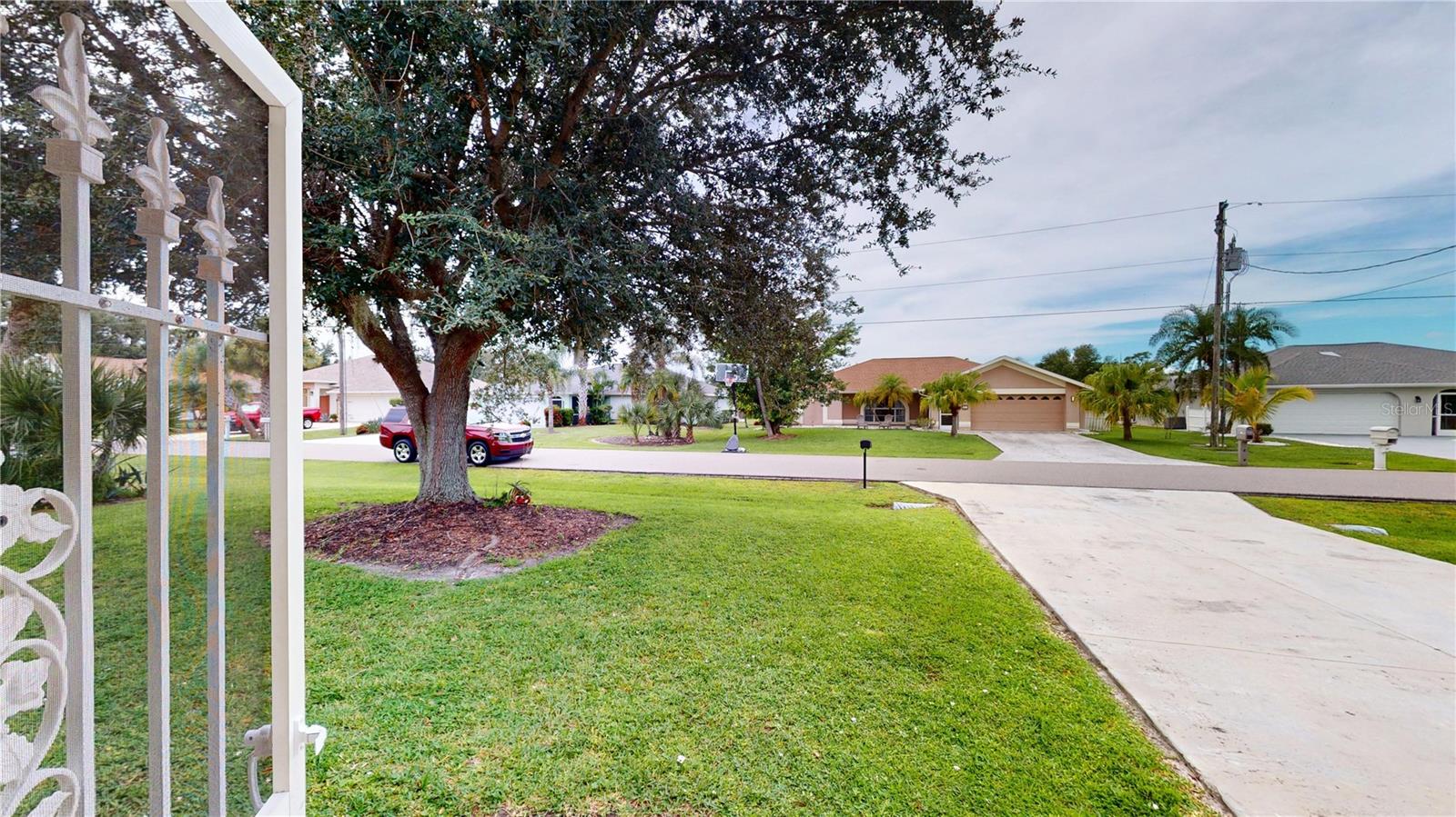 Image 2 of 24 For 330 Maraca Street