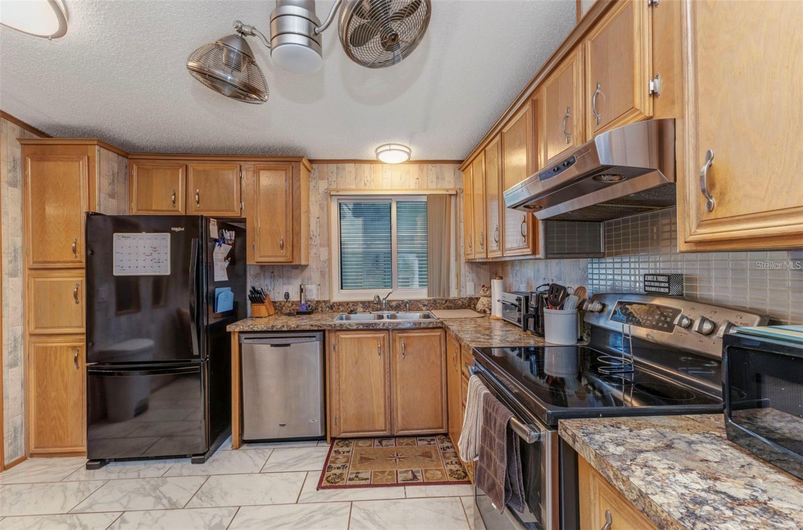 Image 10 of 35 For 6144 Redwing Avenue