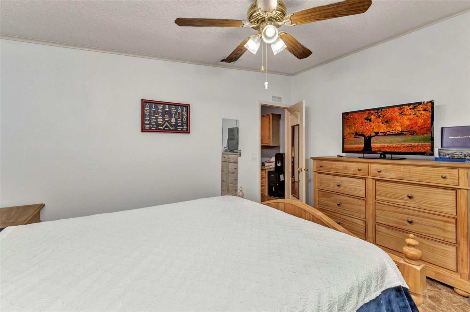 Image 21 of 35 For 6144 Redwing Avenue