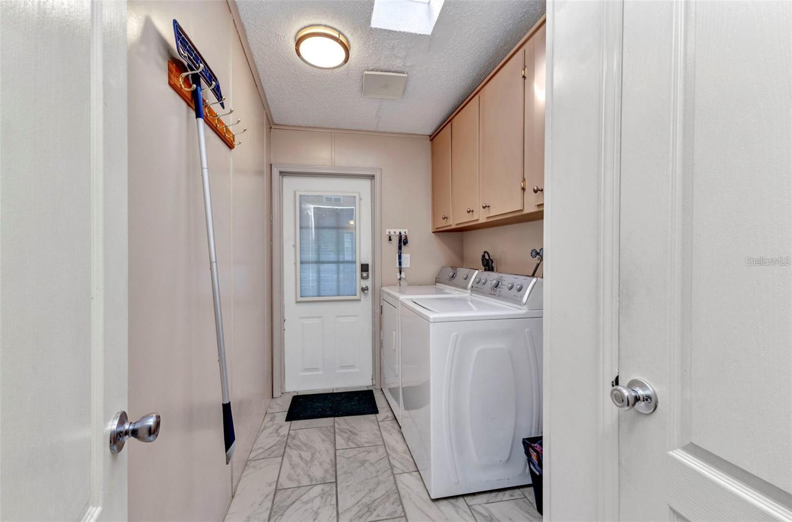 Image 24 of 35 For 6144 Redwing Avenue