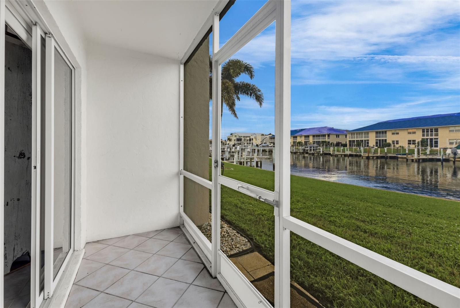 Image 23 of 37 For 311 Garvin Street 205a