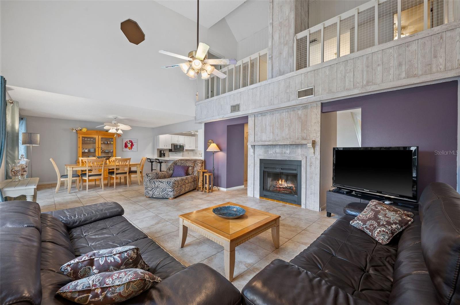 Image 11 of 45 For 725 El Dorado Parkway W