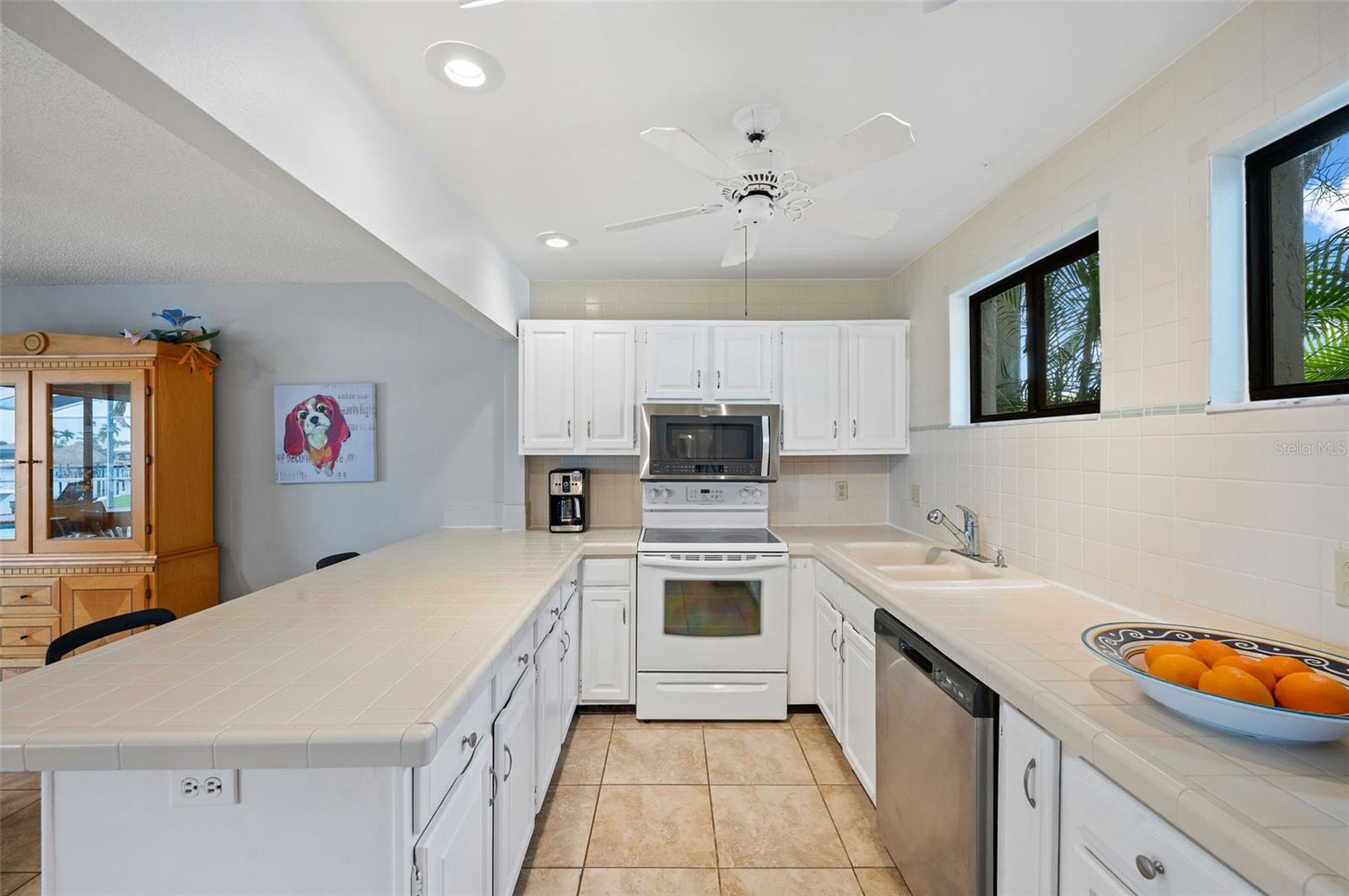 Image 17 of 45 For 725 El Dorado Parkway W