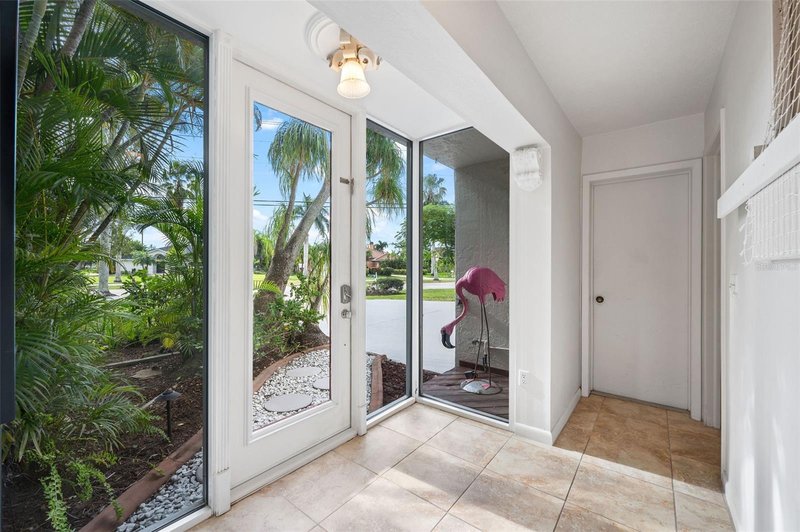 Image 8 of 45 For 725 El Dorado Parkway W