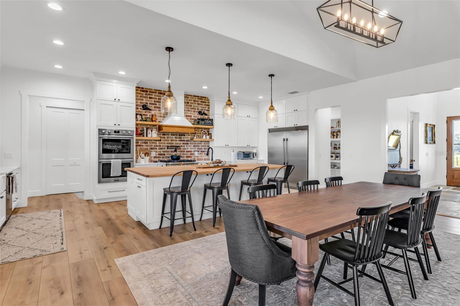 Image 15 of 98 For 10542 Mehl Avenue