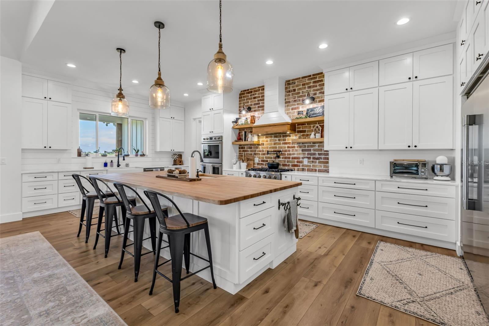 Image 18 of 98 For 10542 Mehl Avenue