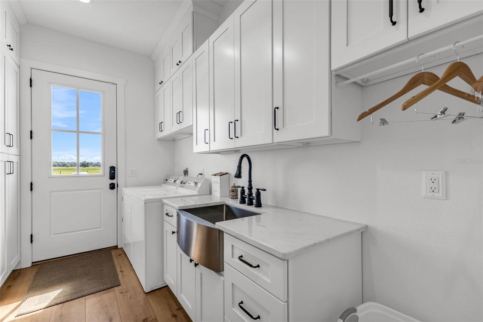 Image 48 of 98 For 10542 Mehl Avenue