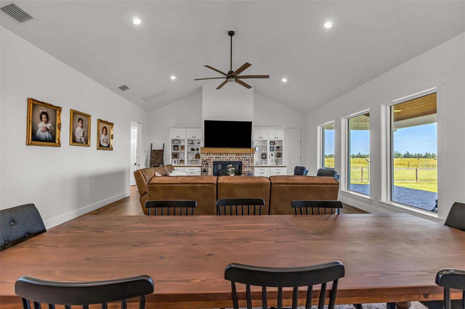 Image 7 of 98 For 10542 Mehl Avenue