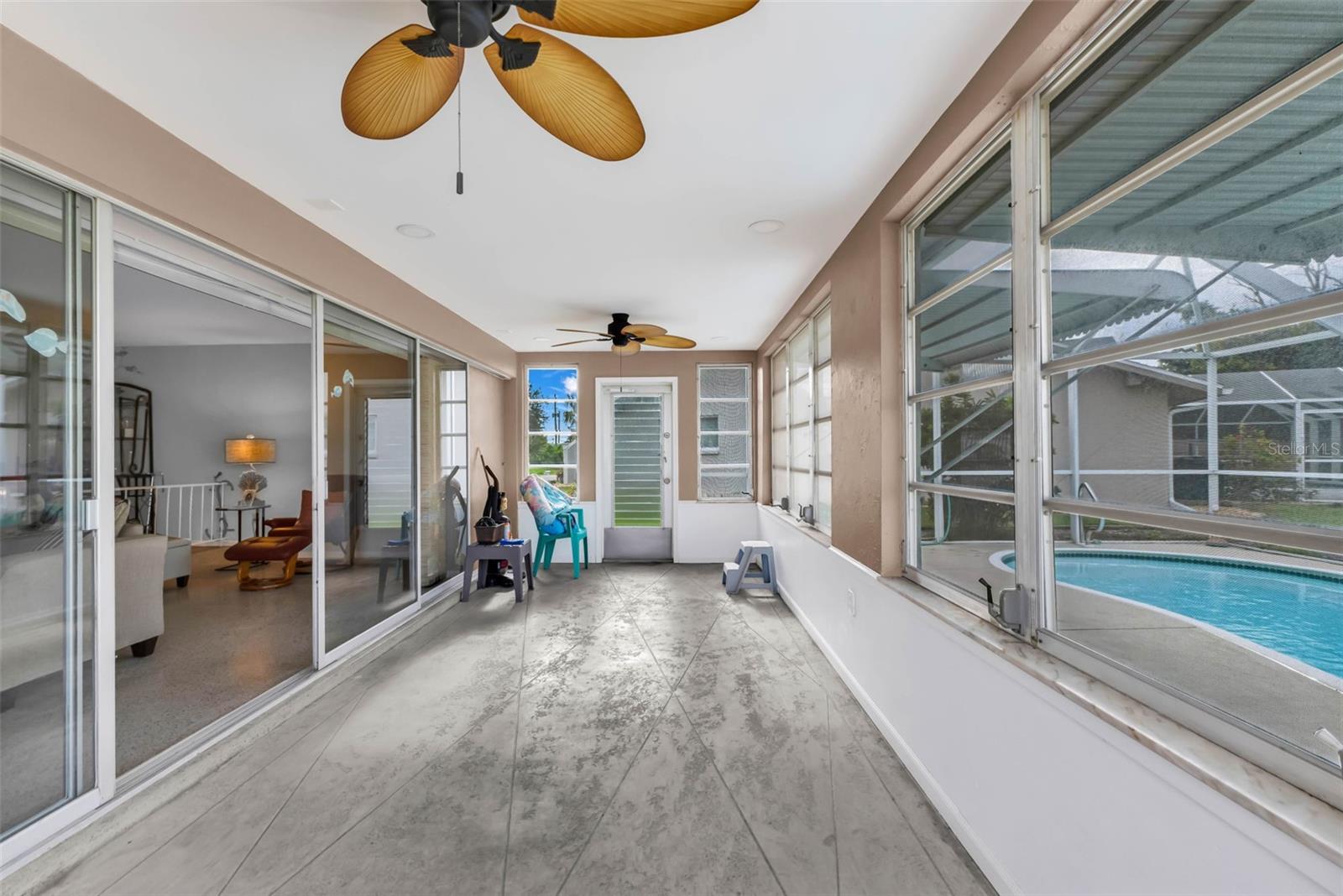 Image 36 of 61 For 123 Revere Street Nw