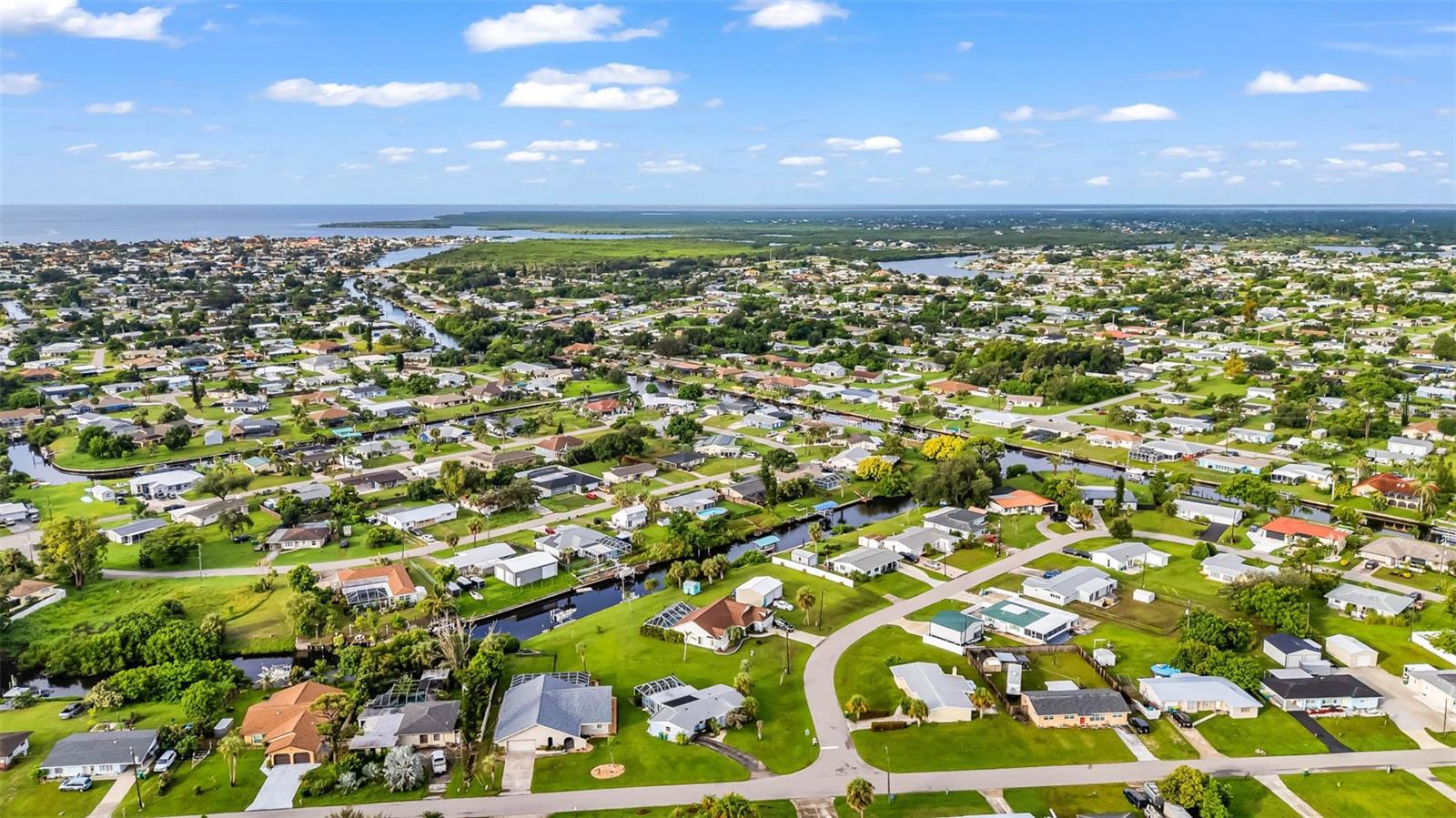 Image 52 of 61 For 123 Revere Street Nw