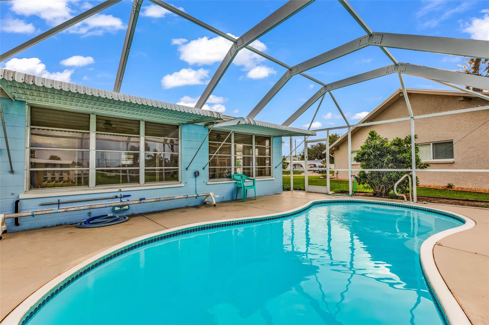 Image 9 of 61 For 123 Revere Street Nw