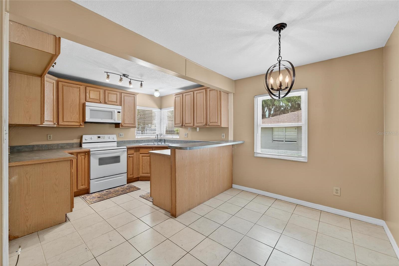 Image 16 of 43 For 1525 Lake Howard Drive