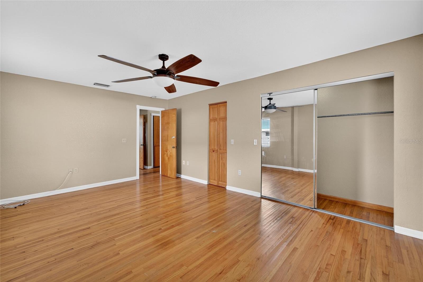Image 31 of 43 For 1525 Lake Howard Drive